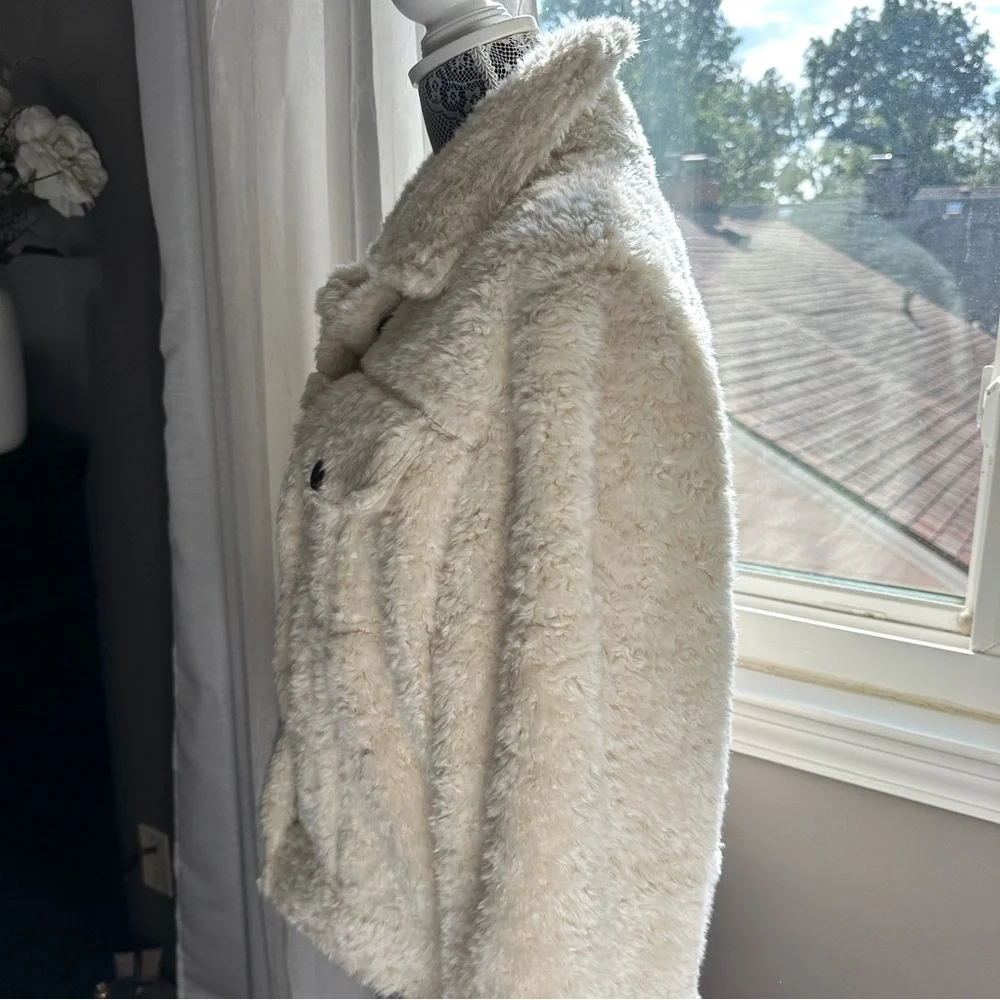 Victoria’s Secret Faux Fur Sherpa Teddy Jacket Cream White Size Large - Picture 7 of 15
